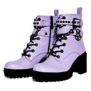 Black Craft Cult lavender Lilith boots.
Never worn.
Still in box!